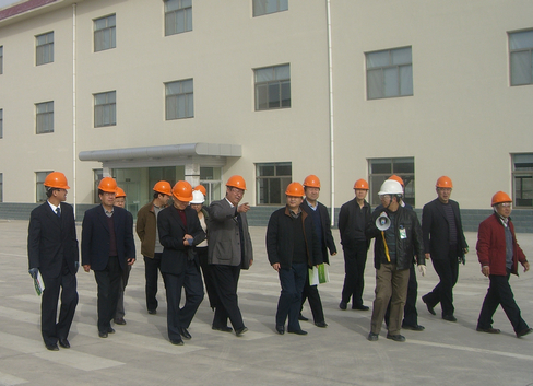 國(guó)家農(nóng)業(yè)部、財(cái)政部以及甘肅省農(nóng)業(yè)廳、財(cái)政廳等領(lǐng)導(dǎo)到公司考察調(diào)研